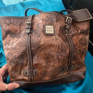 Disney Dooney & Bourke  - All leather Disney Totet Bag..Disney Collection